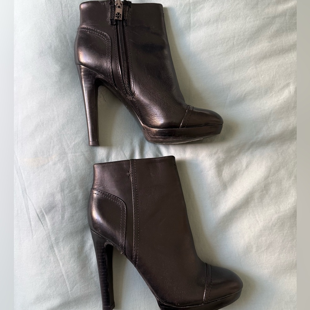 Tory Burch Black Leather Heeled Boots